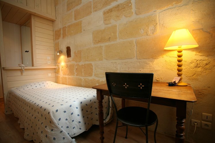 SINGLE STANDARD Room