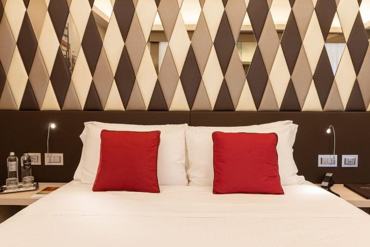 DOUBLE KING SIZE BED Room