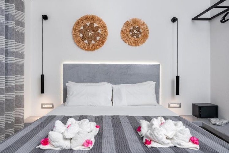 DOUBLE STANDARD Room