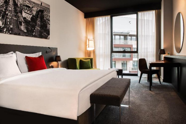 DOUBLE PREMIUM KING BED Room