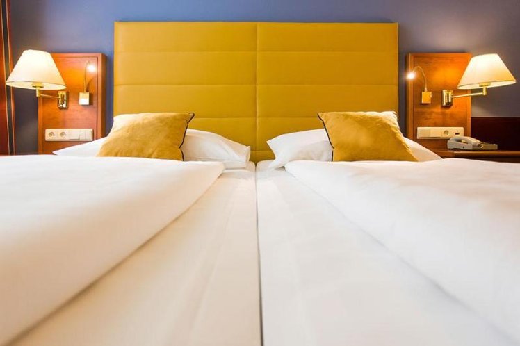 DOUBLE STANDARD Room
