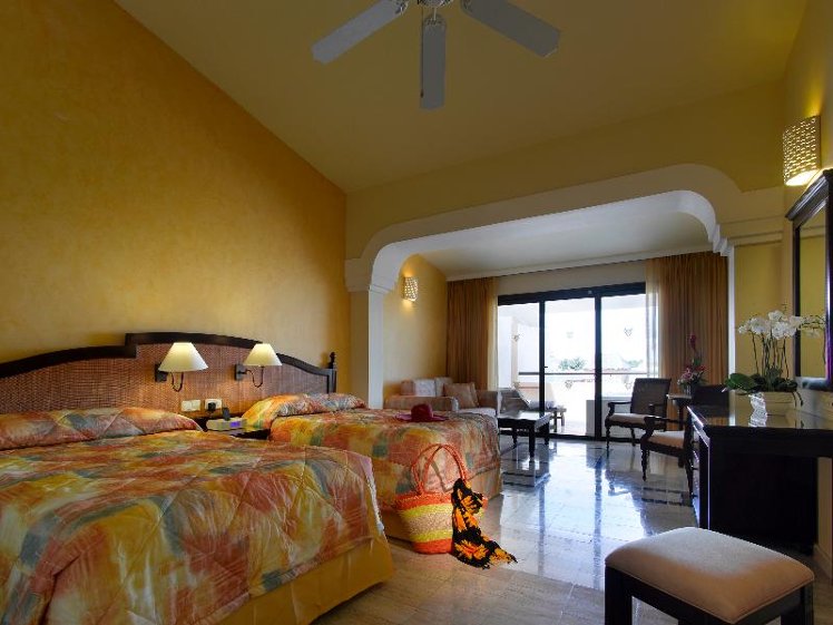 JUNIOR SUITE STANDARD Room
