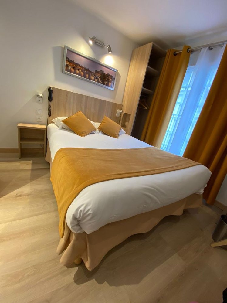 DOUBLE STANDARD Room