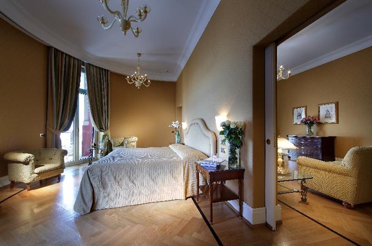 SUITE EXECUTIVE Room