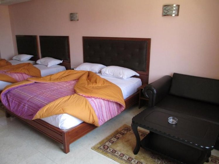 QUADRUPLE CLASSIC Room