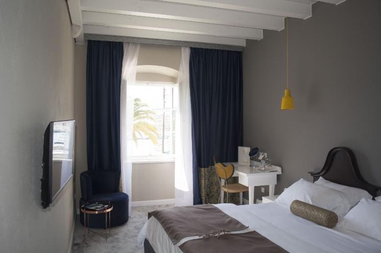 DOUBLE DELUXE SEA VIEW Room