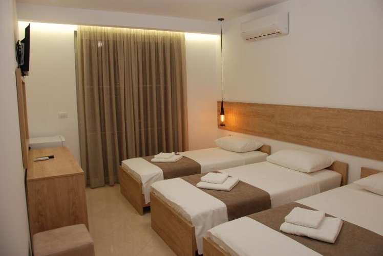 TRIPLE SEA VIEW Room