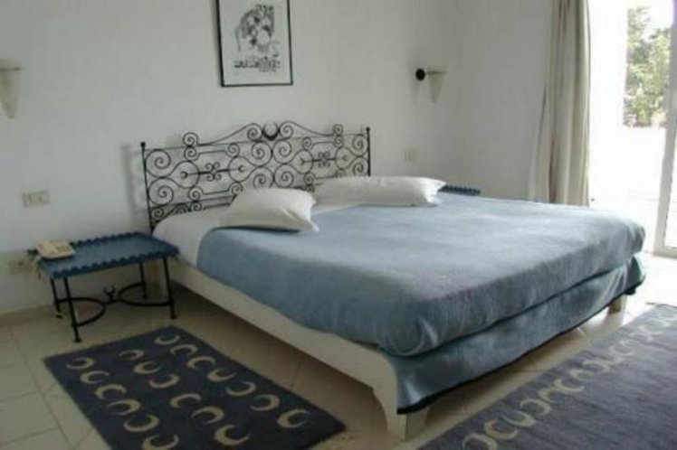 SINGLE STANDARD Room