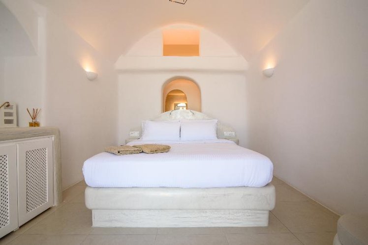 SUITE DELUXE WITH VIEWS Room