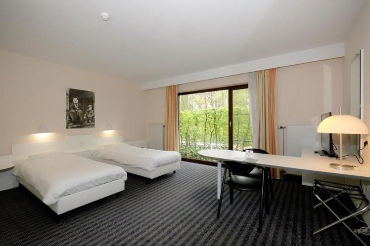 DOUBLE ECONOMY Room
