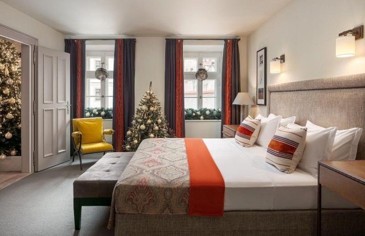 SUITE WITH VIEWS Room
