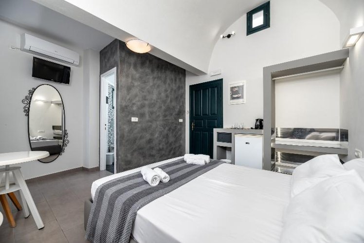DOUBLE STANDARD Room