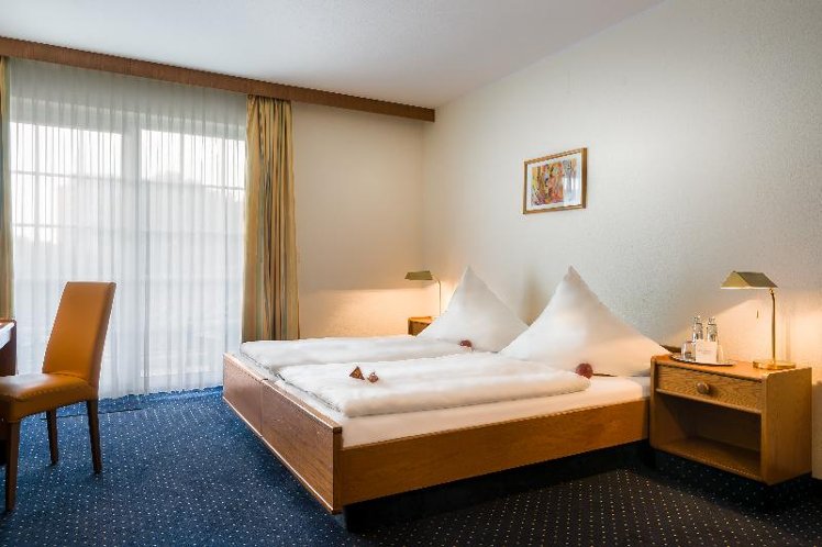 DOUBLE STANDARD Room