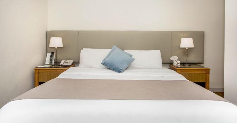 DOUBLE SUPERIOR KING BED Room