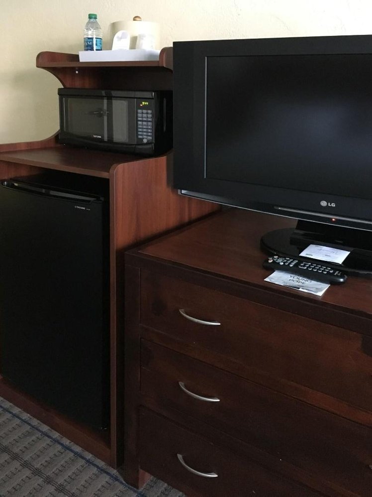DOUBLE DELUXE KING BED Room