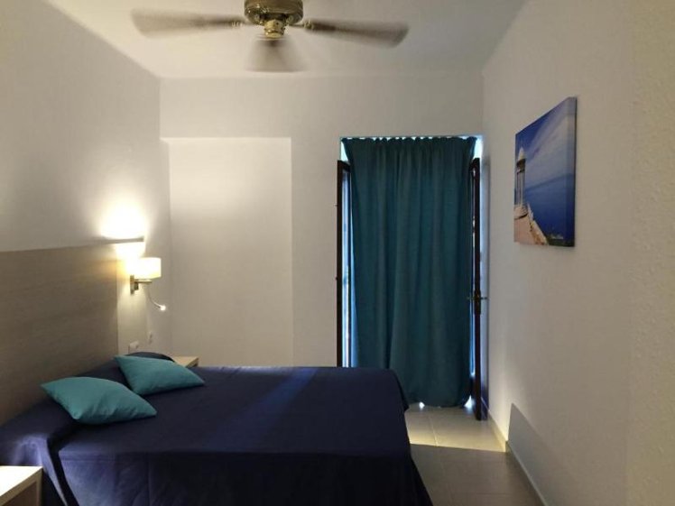 DOUBLE SINGLE USE STANDARD Room