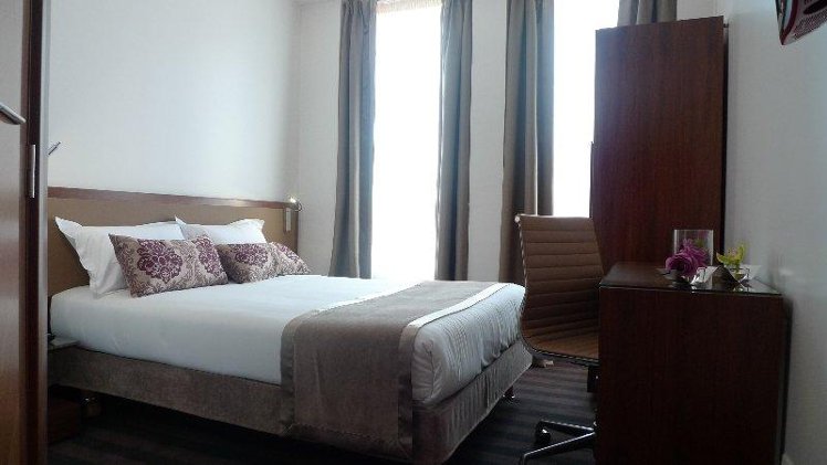 SINGLE STANDARD Room