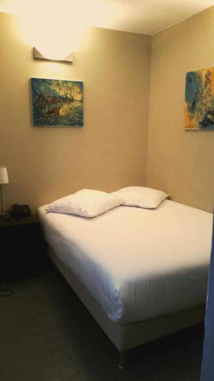 SINGLE STANDARD Room