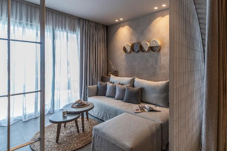 JUNIOR SUITE STANDARD Room