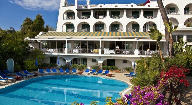 The luxury collection excelsior naples christmas